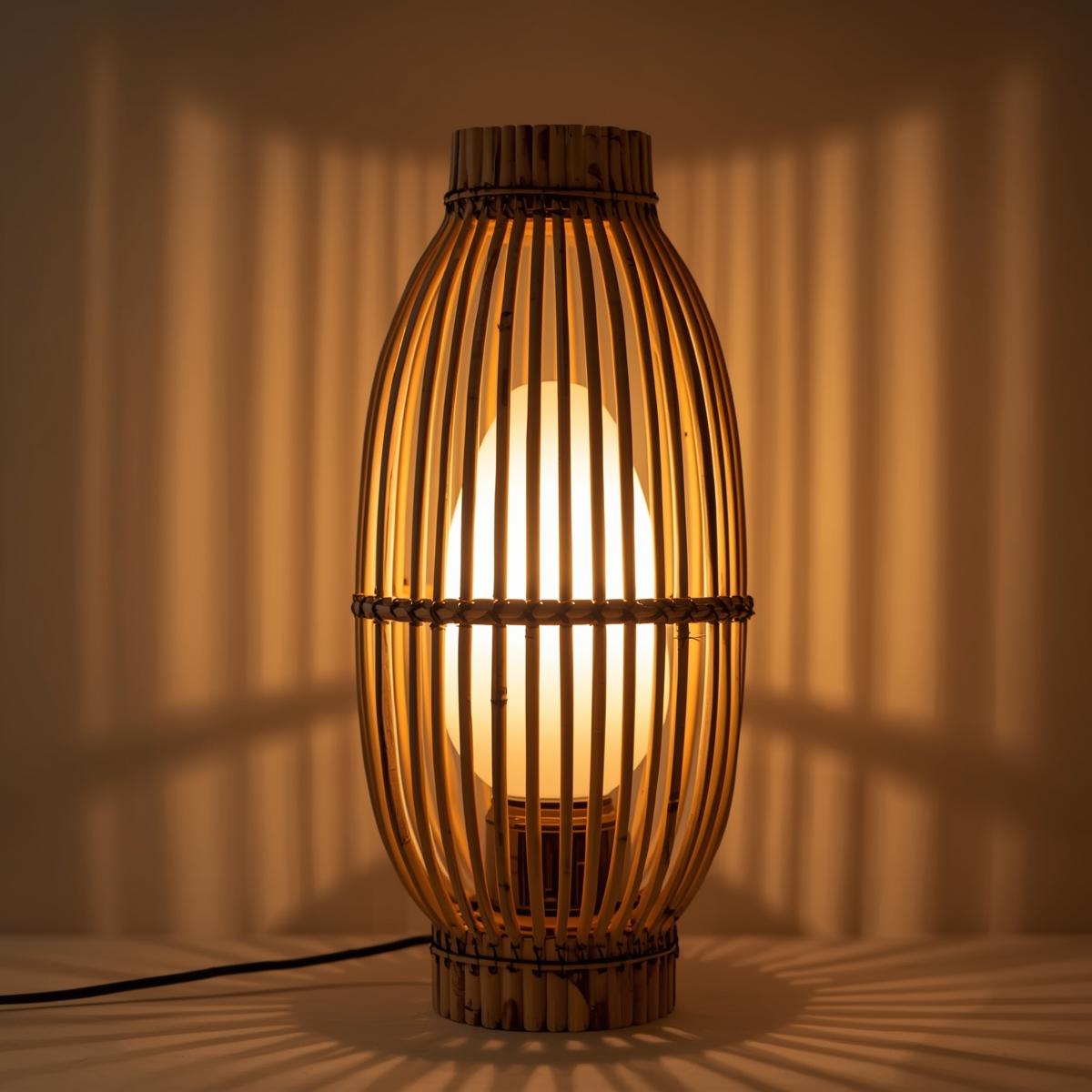 Lampu Meja Bambu Artisan